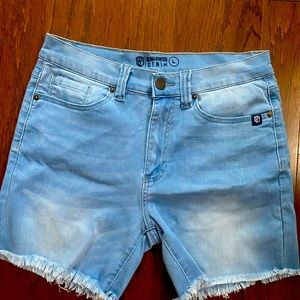Size L 6in inseam Born Primitive jean shorts (Jorts). New w/out tags